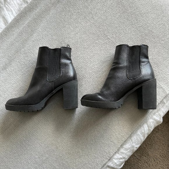 H&M Black Fur-Lined Booties w/ Block Heel - Picture 1 of 5